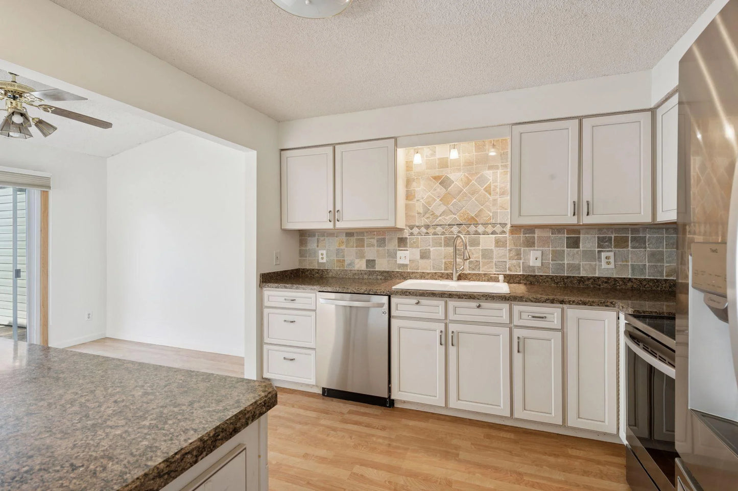 8280 Cypress Lane, Eden Prairie, MN 55347