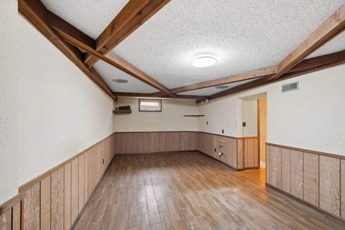 130 Skillman Avenue, Maplewood, MN 55117