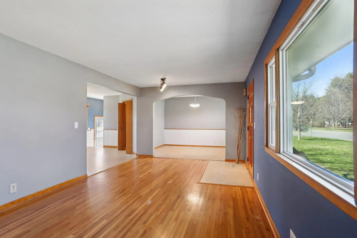 8249 River Road, Brooklyn Park, MN 55444