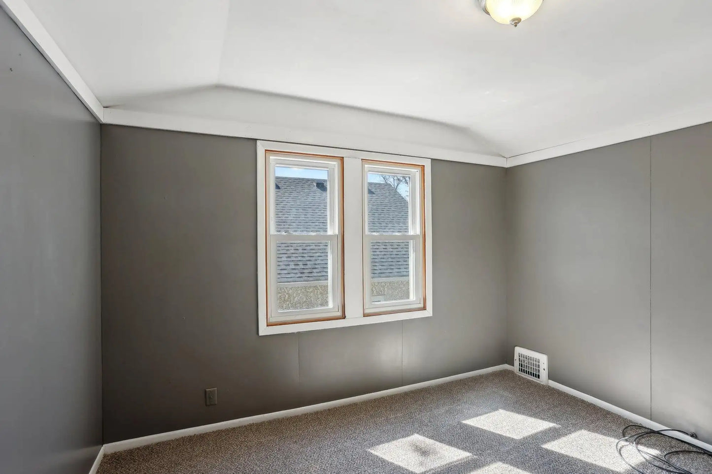 242 Curtice Street, West Saint Paul, MN 55118