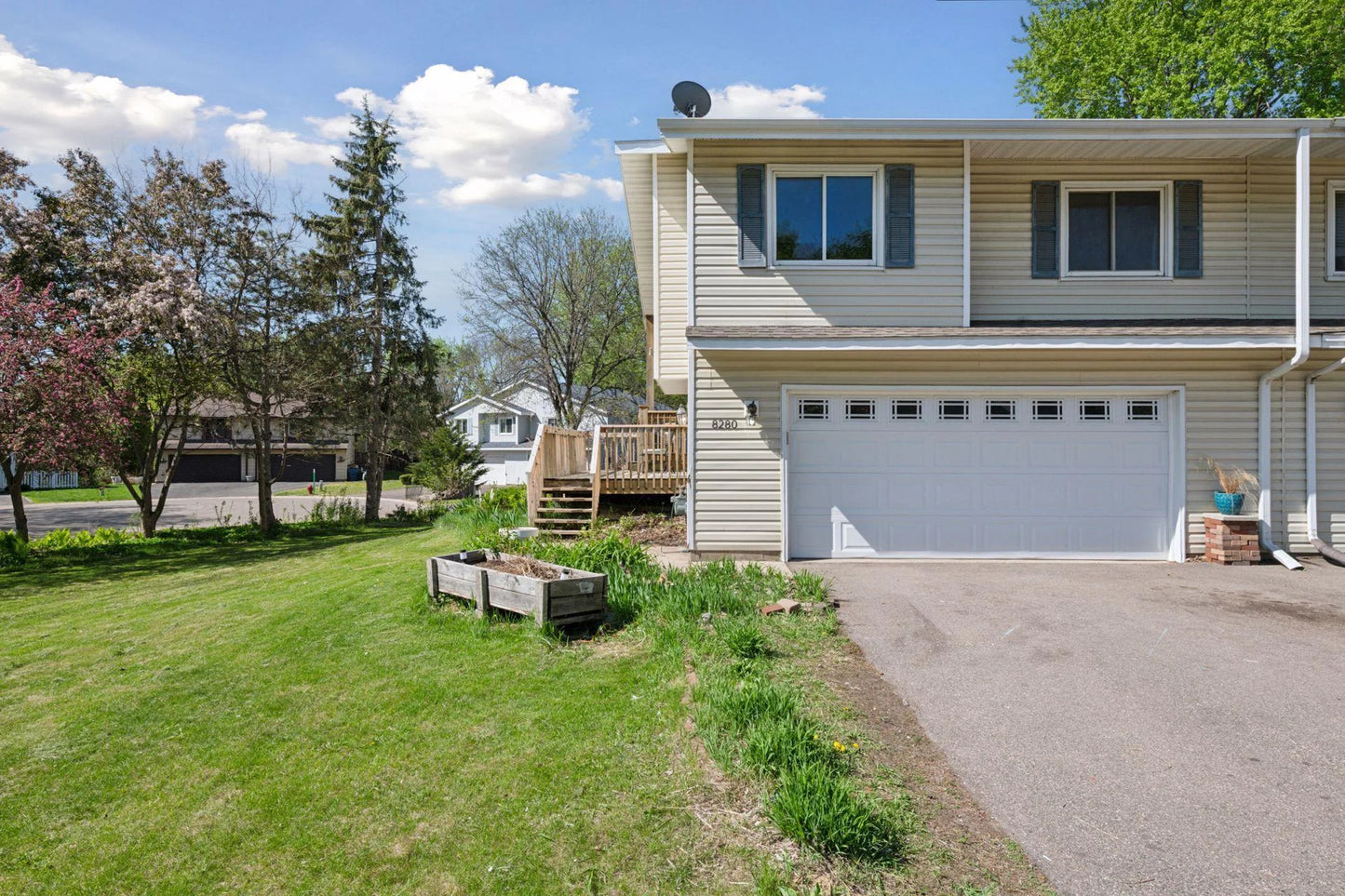 8280 Cypress Lane, Eden Prairie, MN 55347