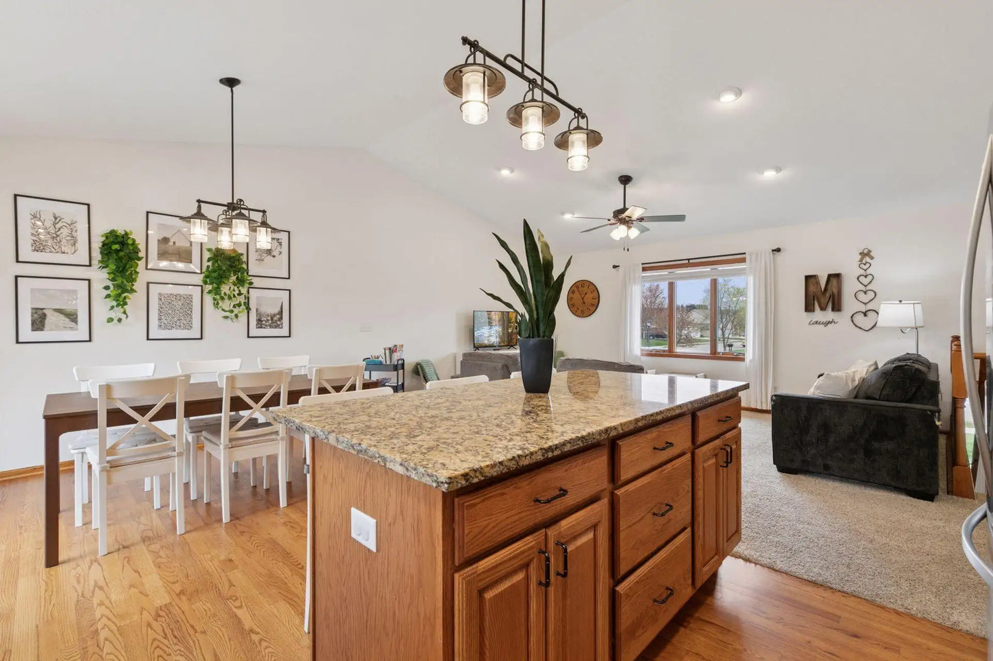 884 Forest Edge Drive, Jordan, MN 55352