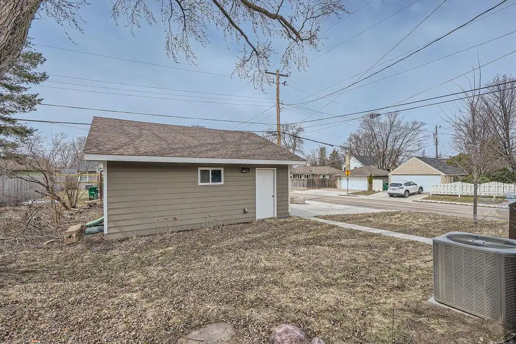 5800 Drew Avenue, Edina, MN 55410
