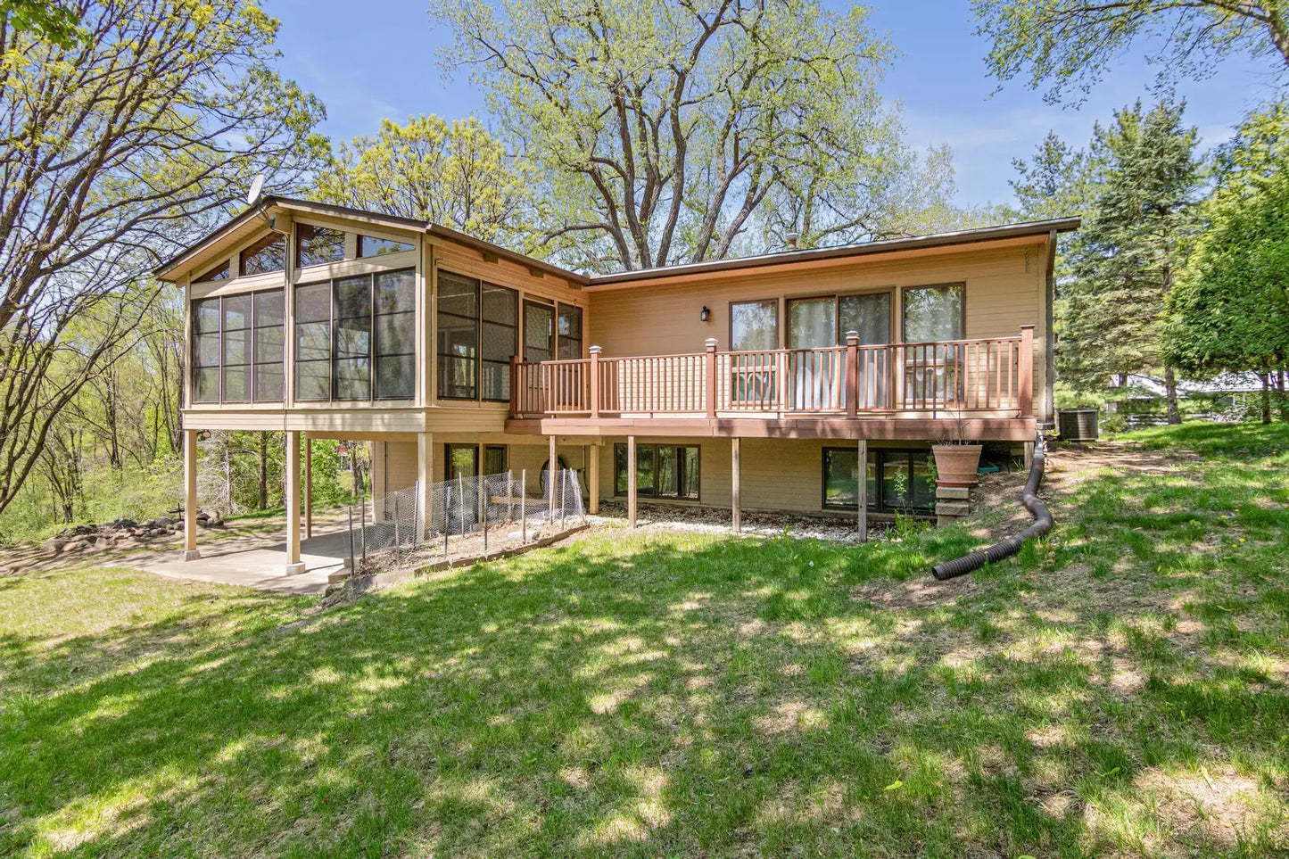 2316 Carver Avenue, Maplewood, MN 55119
