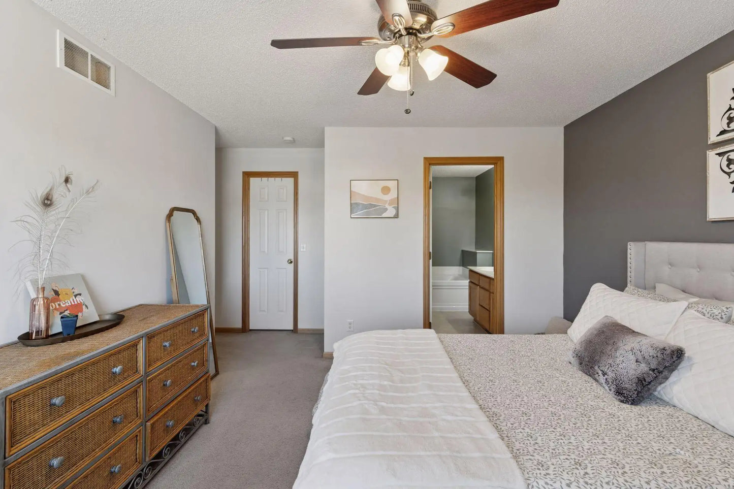 17516 Gillette Way, Lakeville, MN 55044