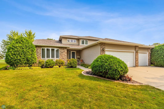 3516 Westmoor Drive, Moorhead, MN 56560