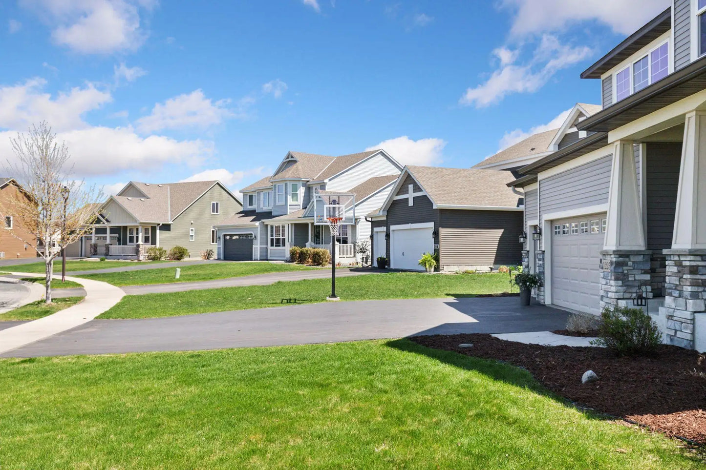 1225 Crosswinds Way, Waconia, MN 55387