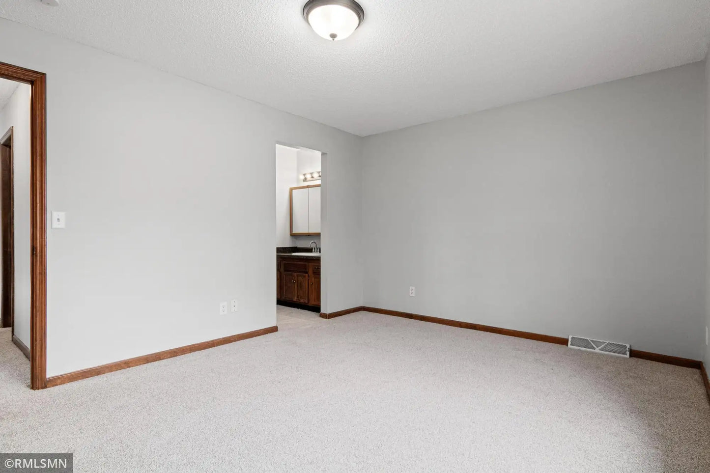 4273 Oakmede Lane, White Bear Twp, MN 55110
