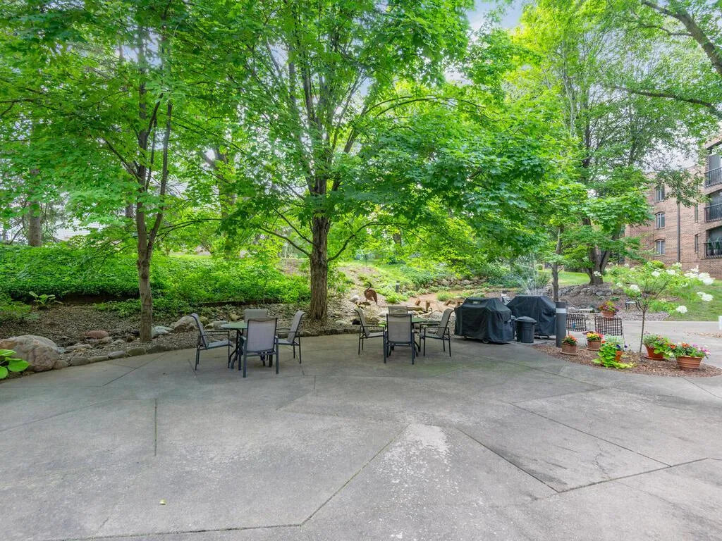 5501 Dewey Hill Road, Edina, MN 55439