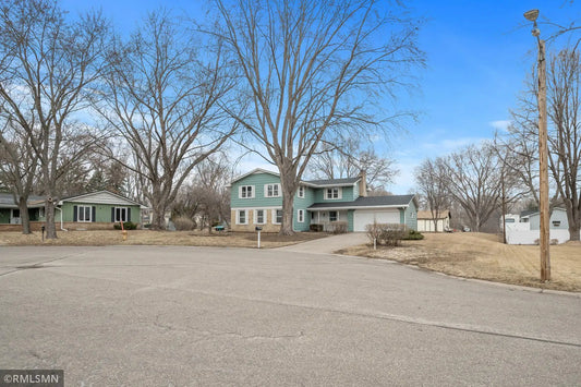 741 Burke Avenue, Maplewood, MN 55117