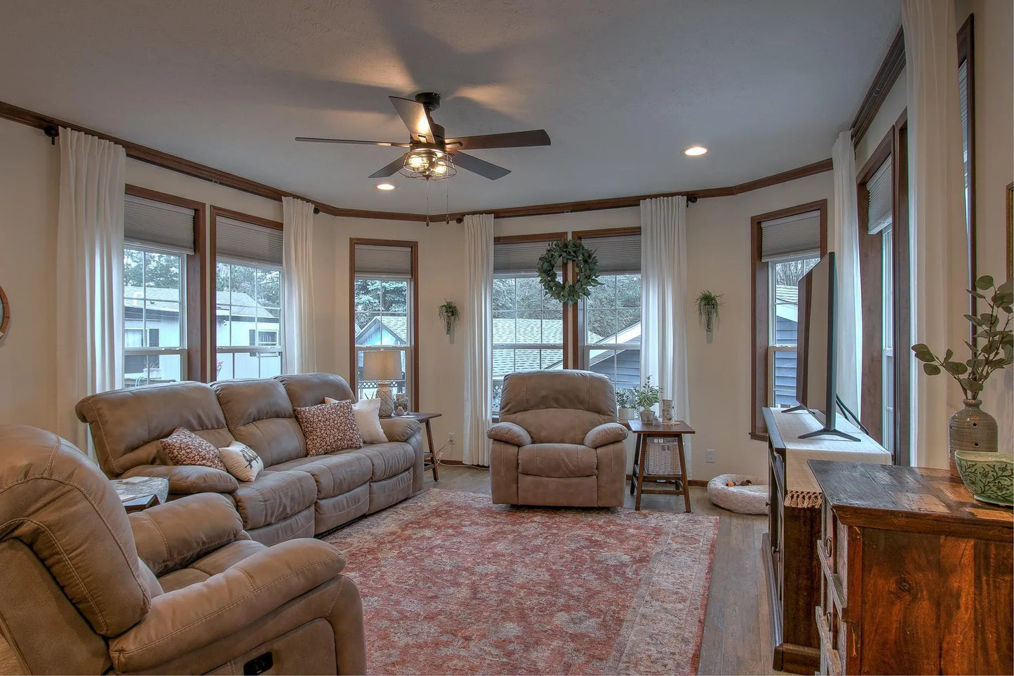 840 21st Pine Lane, Cambridge, MN 55008