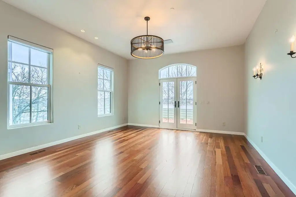 1600 Kenwood Parkway, Minneapolis, MN 55405