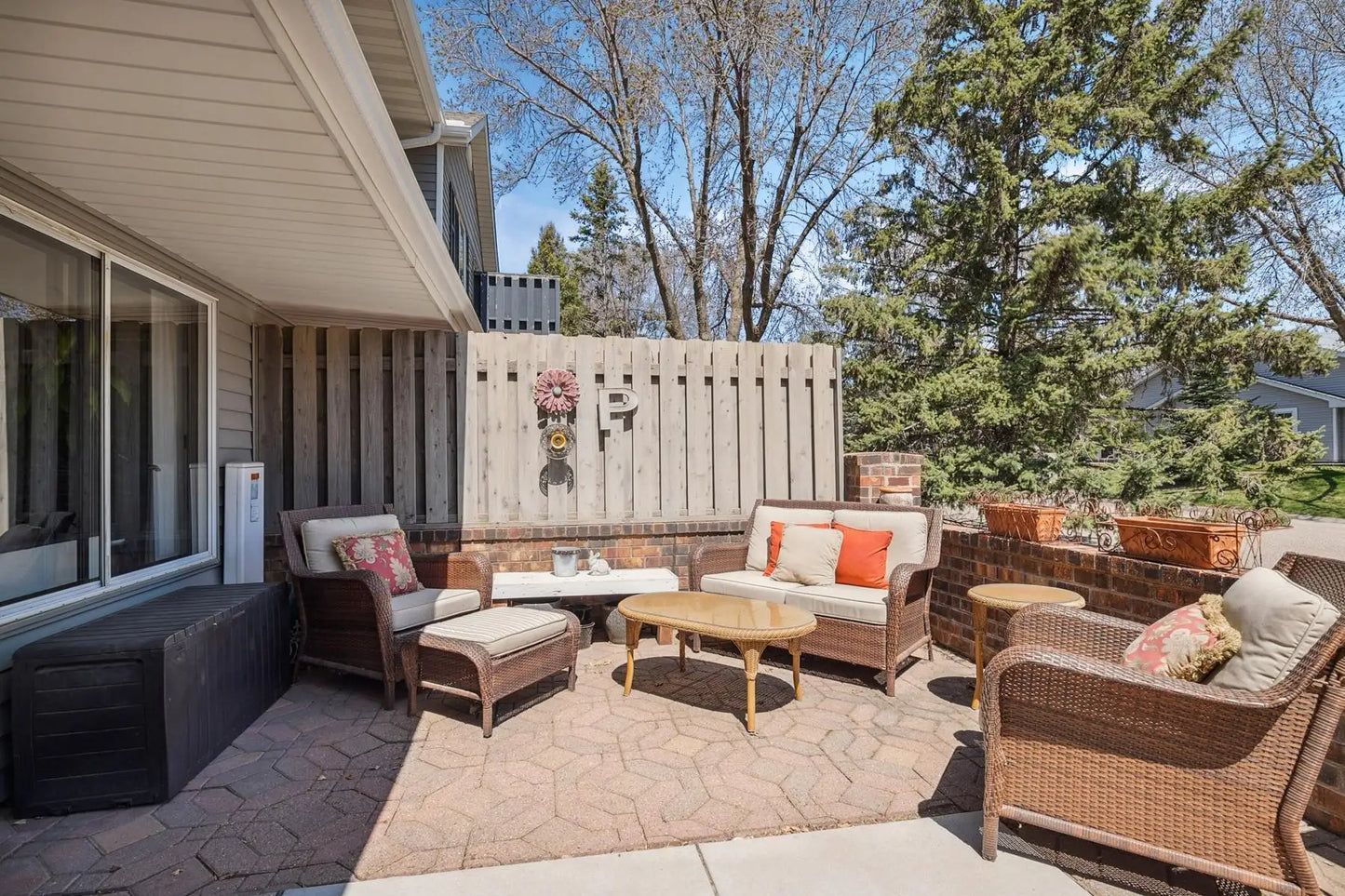 7680 13th Street, Oakdale, MN 55128