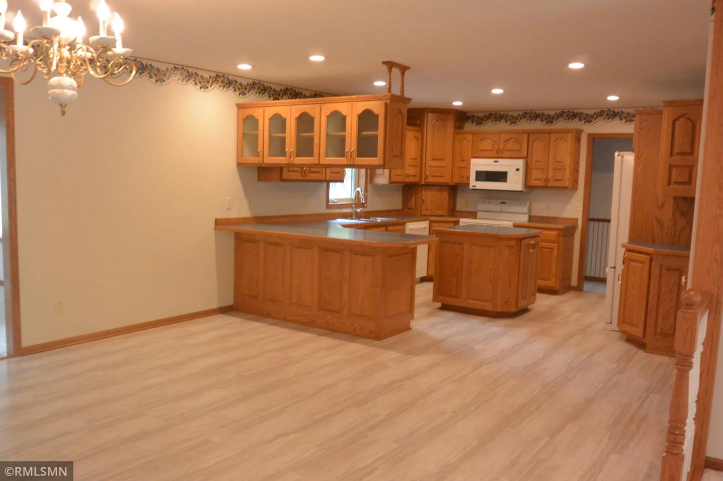 1607 Mcleod Avenue, Glencoe, MN 55336