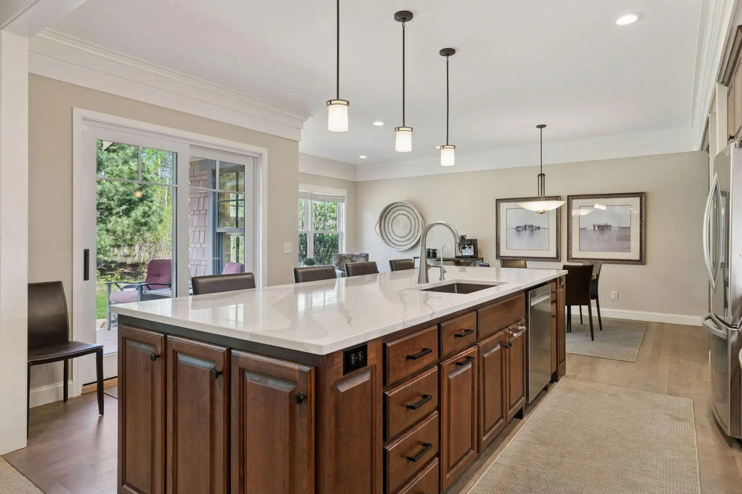 1182 Lexington Ridge Court, Eagan, MN 55123