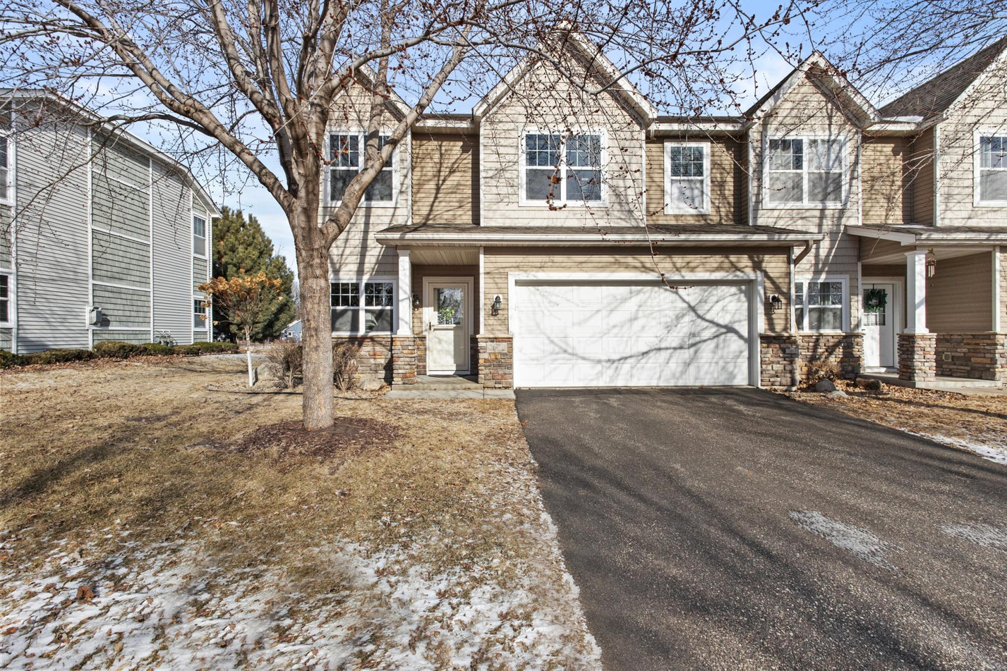 2622 Vierling Drive, Shakopee, MN 55379