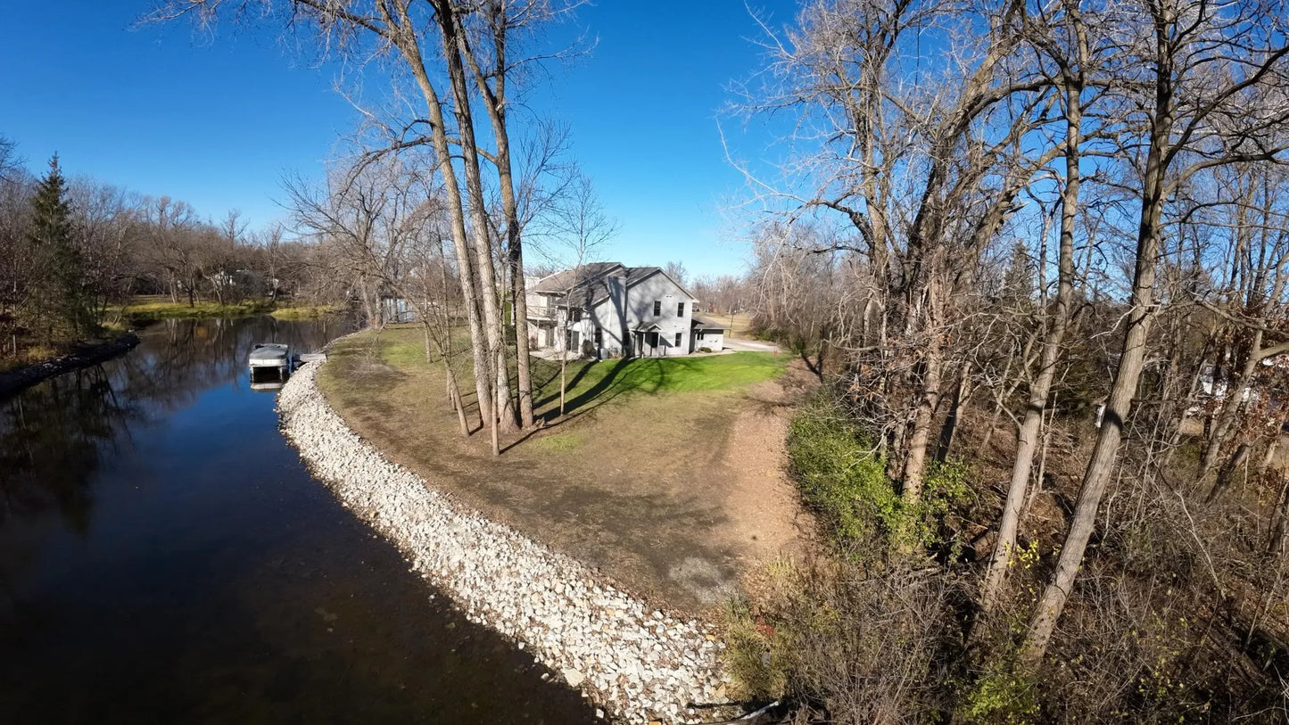 501 Riverview Drive, Waterville, MN 56096