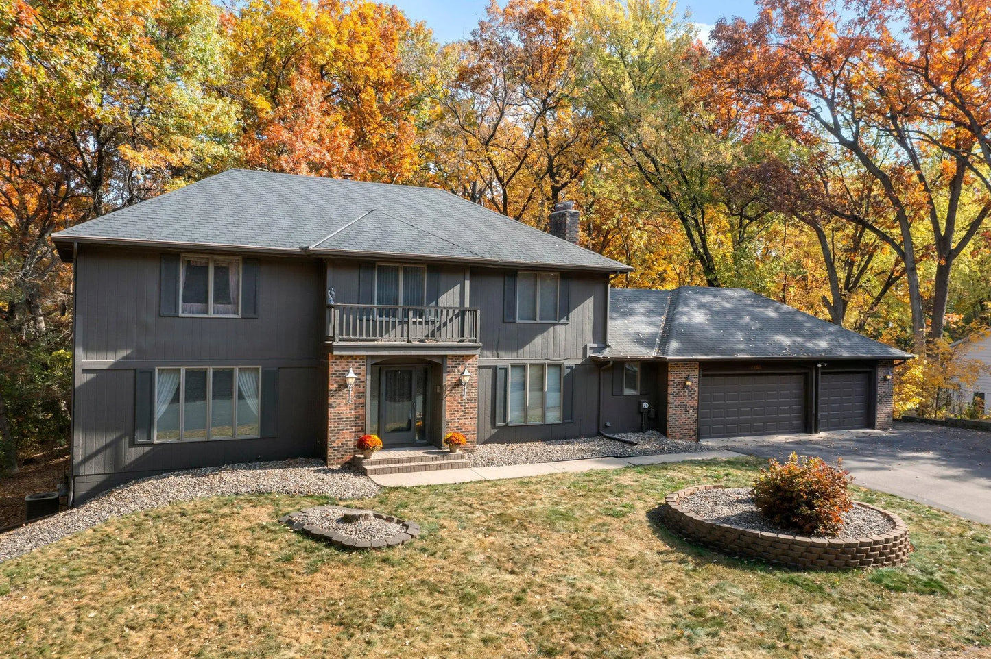 4486 Oak Chase Road, Eagan, MN 55123