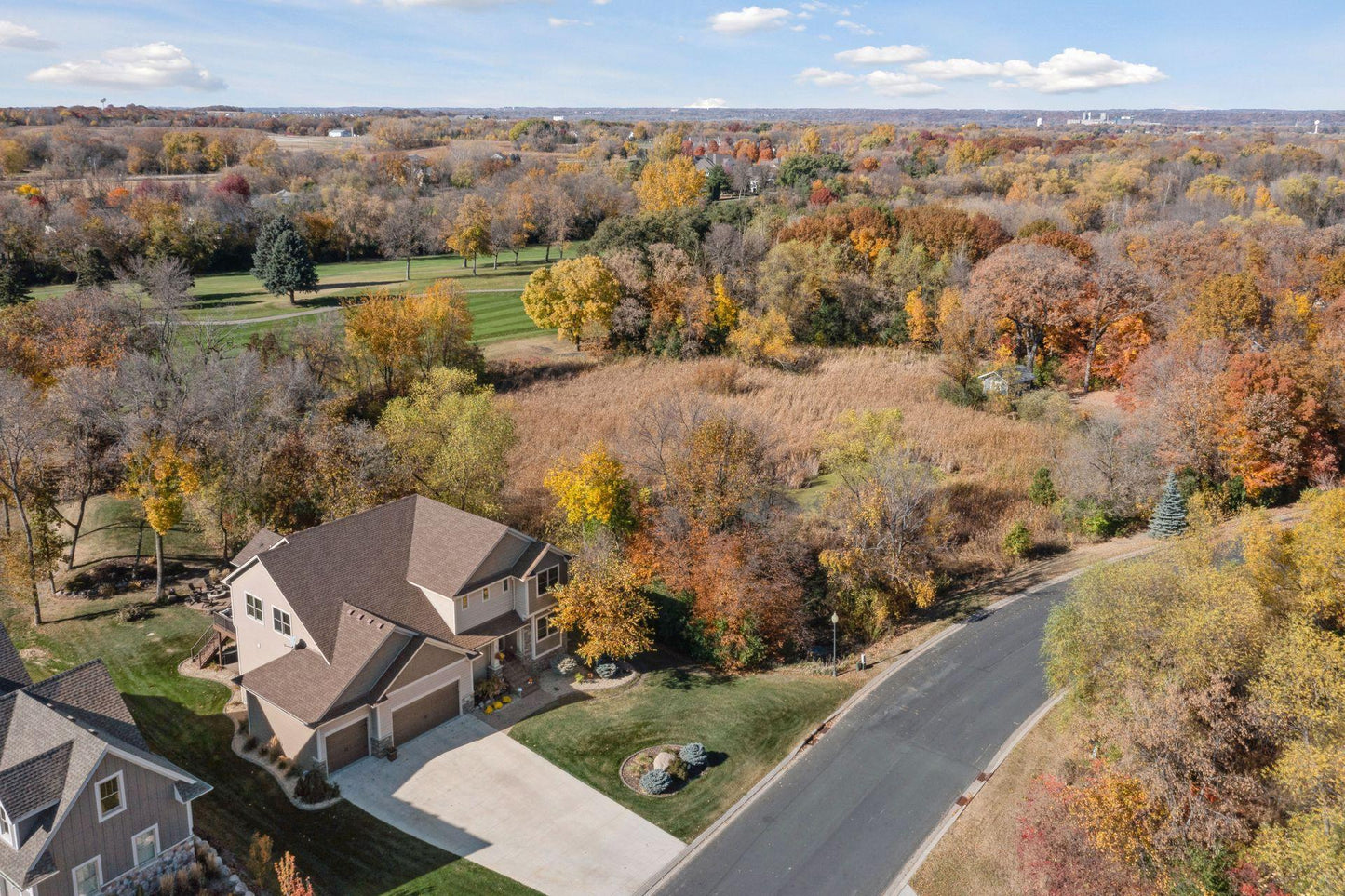 1084 Fairhaven Drive, Shakopee, MN 55379