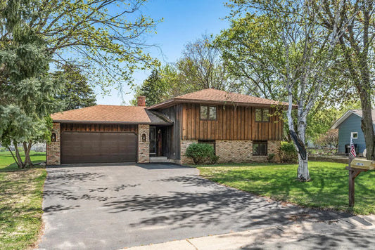 10074 Pilgrim Way, Maple Grove, MN 55369