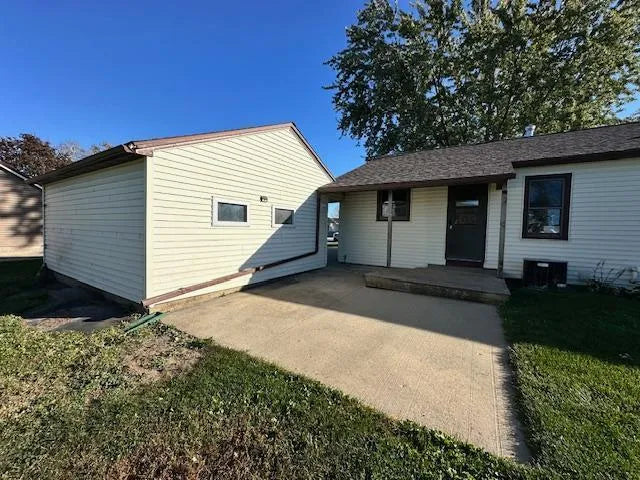 207 1st Street, Eitzen, MN 55931