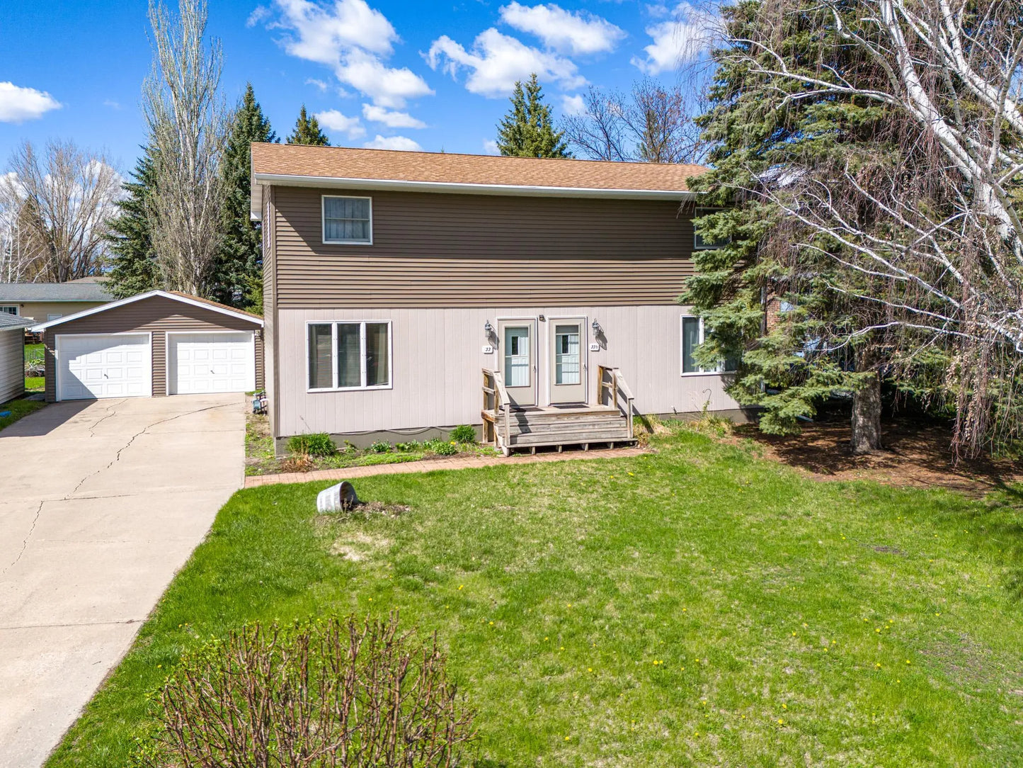 33 Garden Court, East Grand Forks, MN 56721