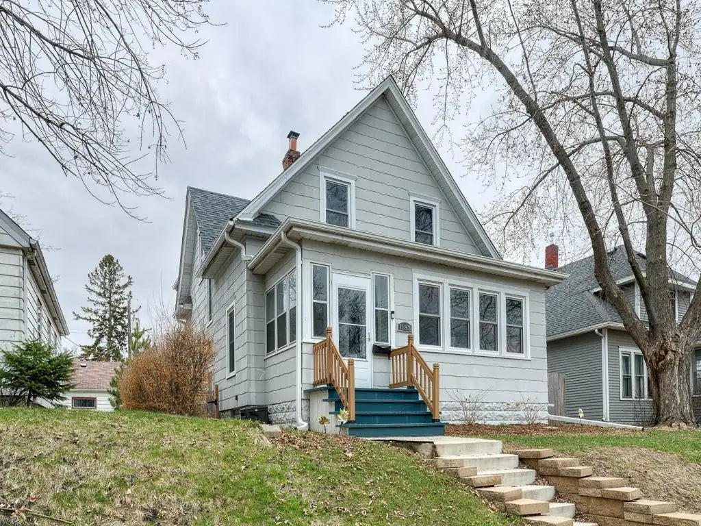 1183 Thomas Avenue, Saint Paul, MN 55104