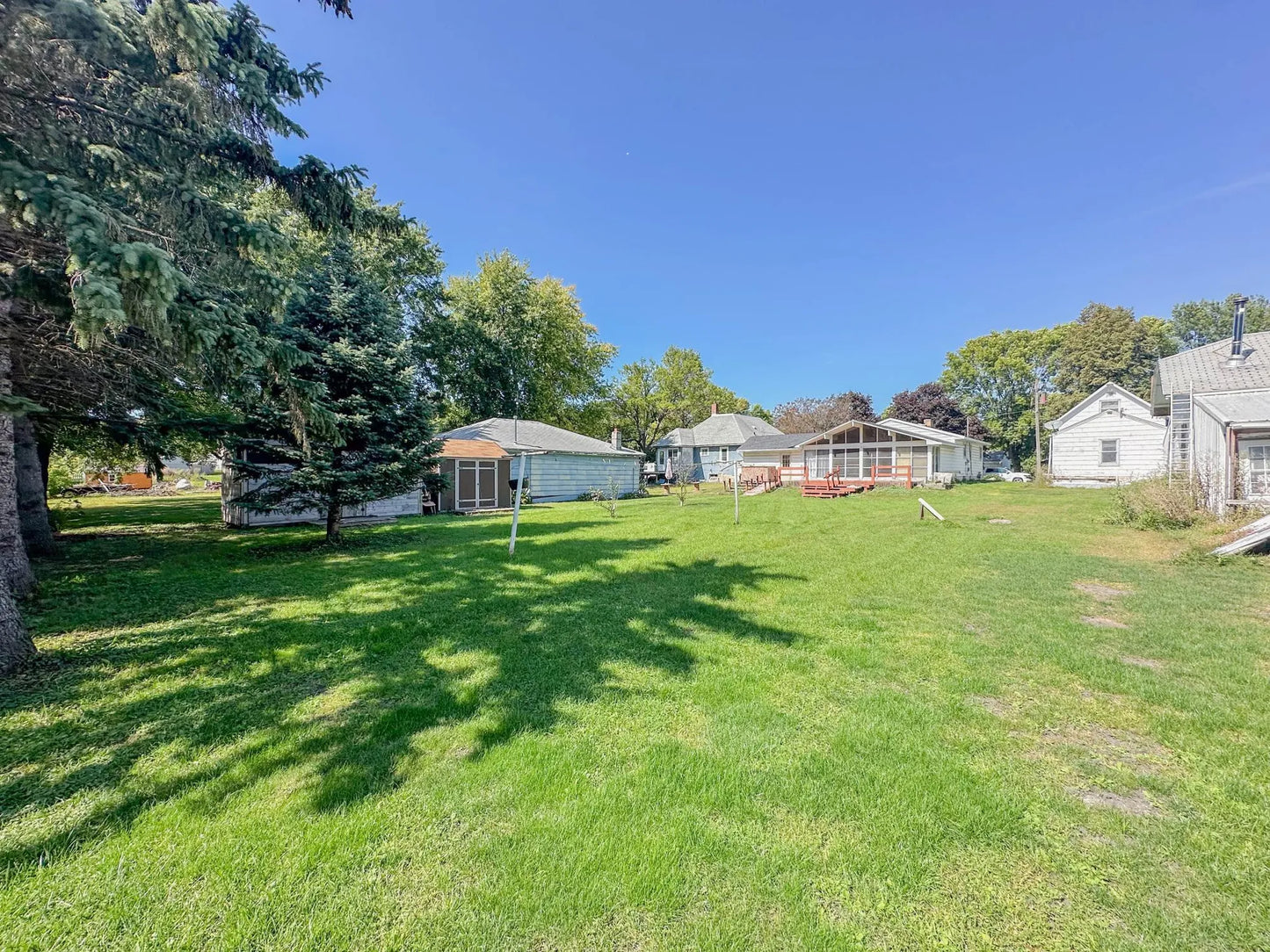 207 Emerson Avenue, Renville, MN 56284