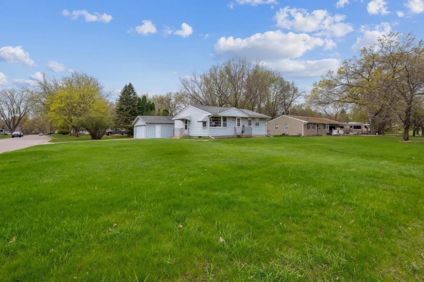 8101 64th Avenue, Brooklyn Park, MN 55428