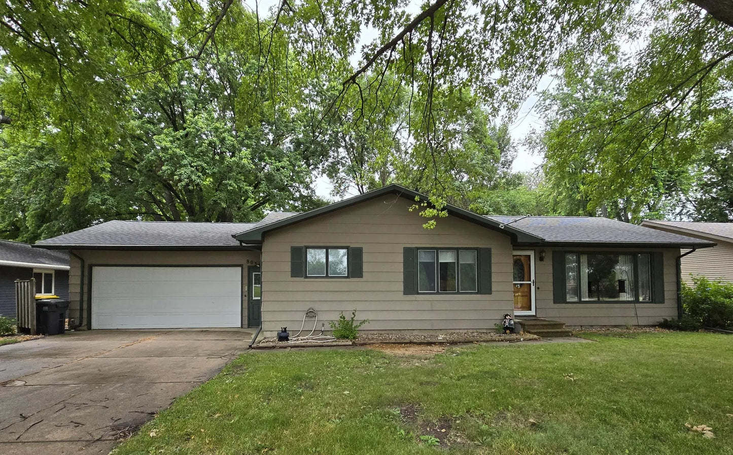 803 2nd Avenue, Pipestone, MN 56164