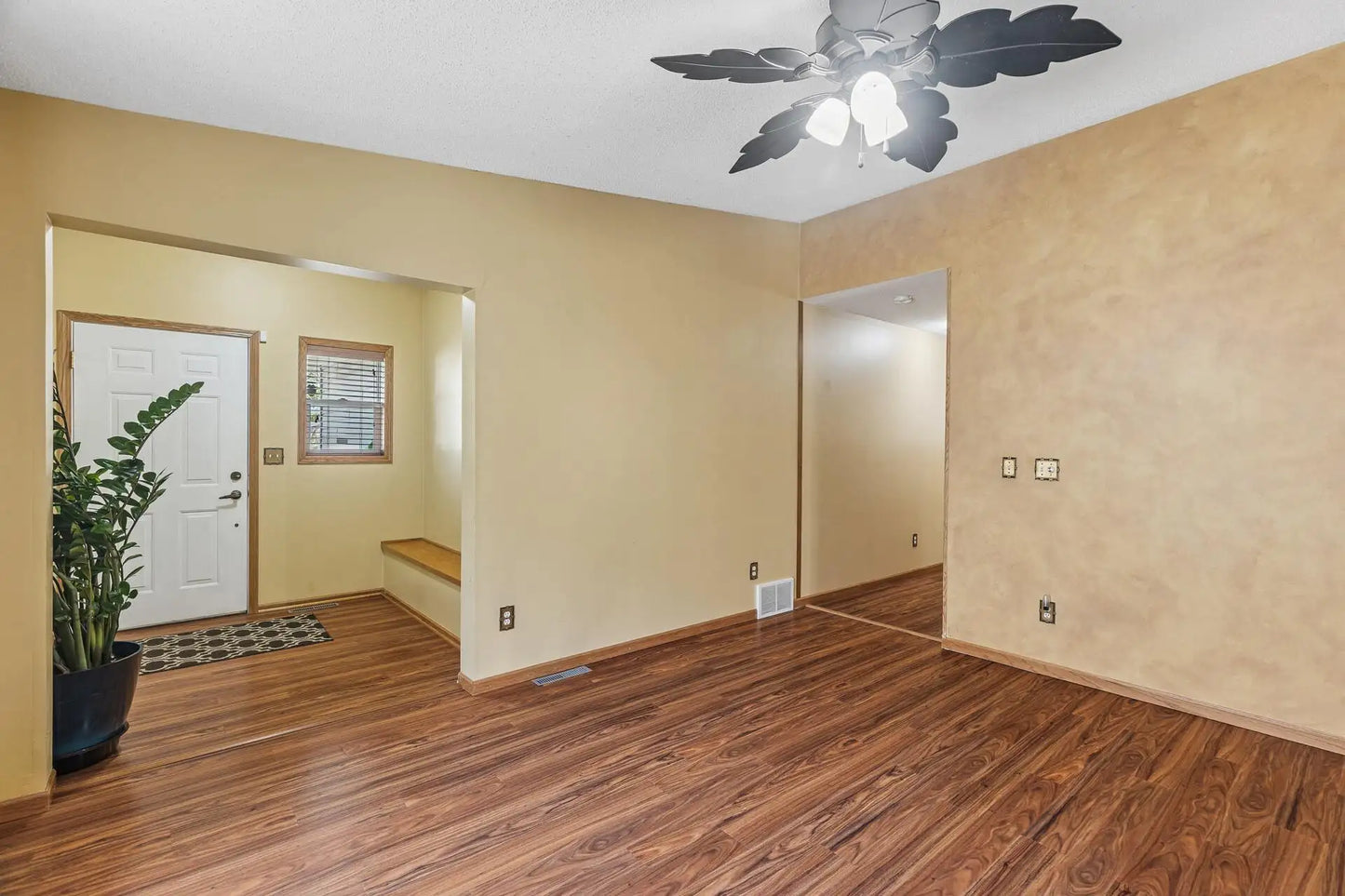 1138 Norton Street, Saint Paul, MN 55117