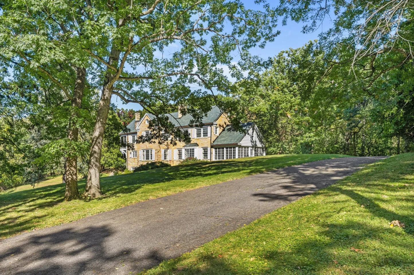 8X Merilane , Edina, MN 55436