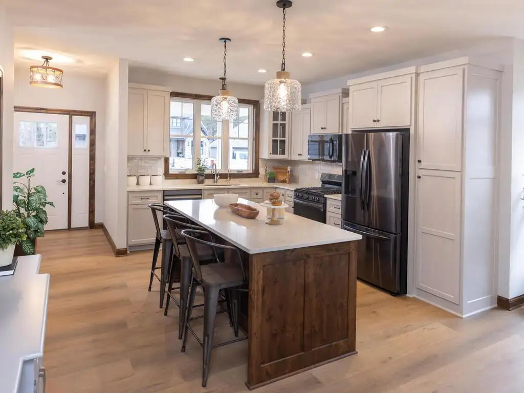 10086 211th Street, Forest Lake, MN 55025