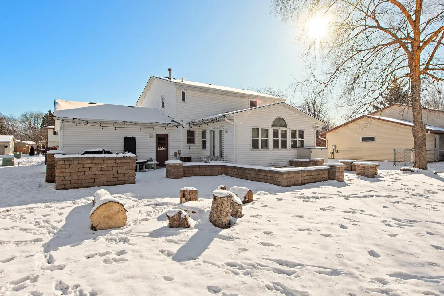 2979 Chisholm Parkway, Maplewood, MN 55109