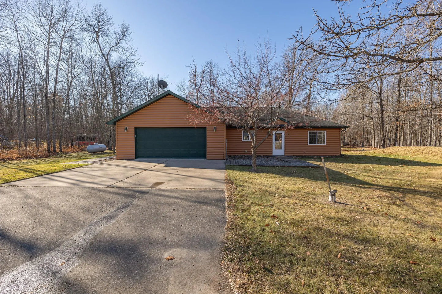 2359 Webb Forest Court, Hackensack, MN 56452