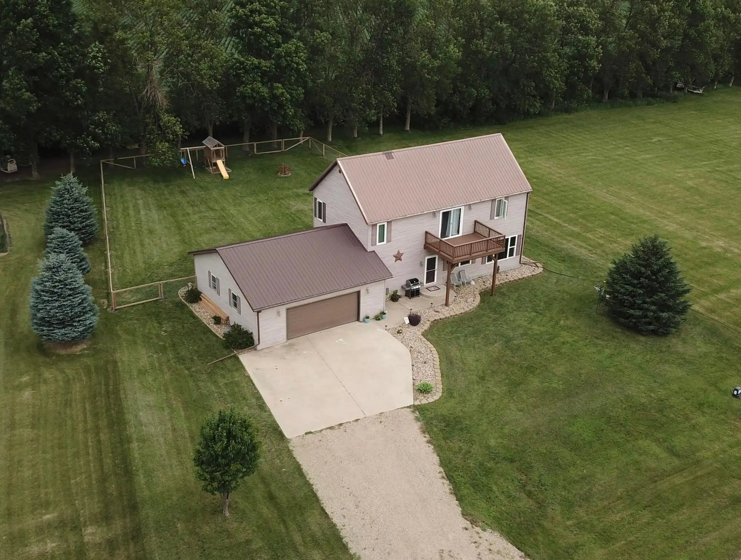 32 Lime Lake Drive, Avoca, MN 56114