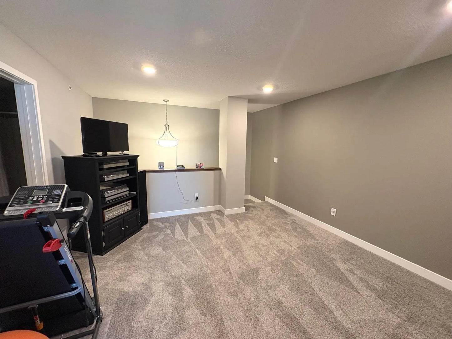8067 Abercrombie Lane, Woodbury, MN 55129