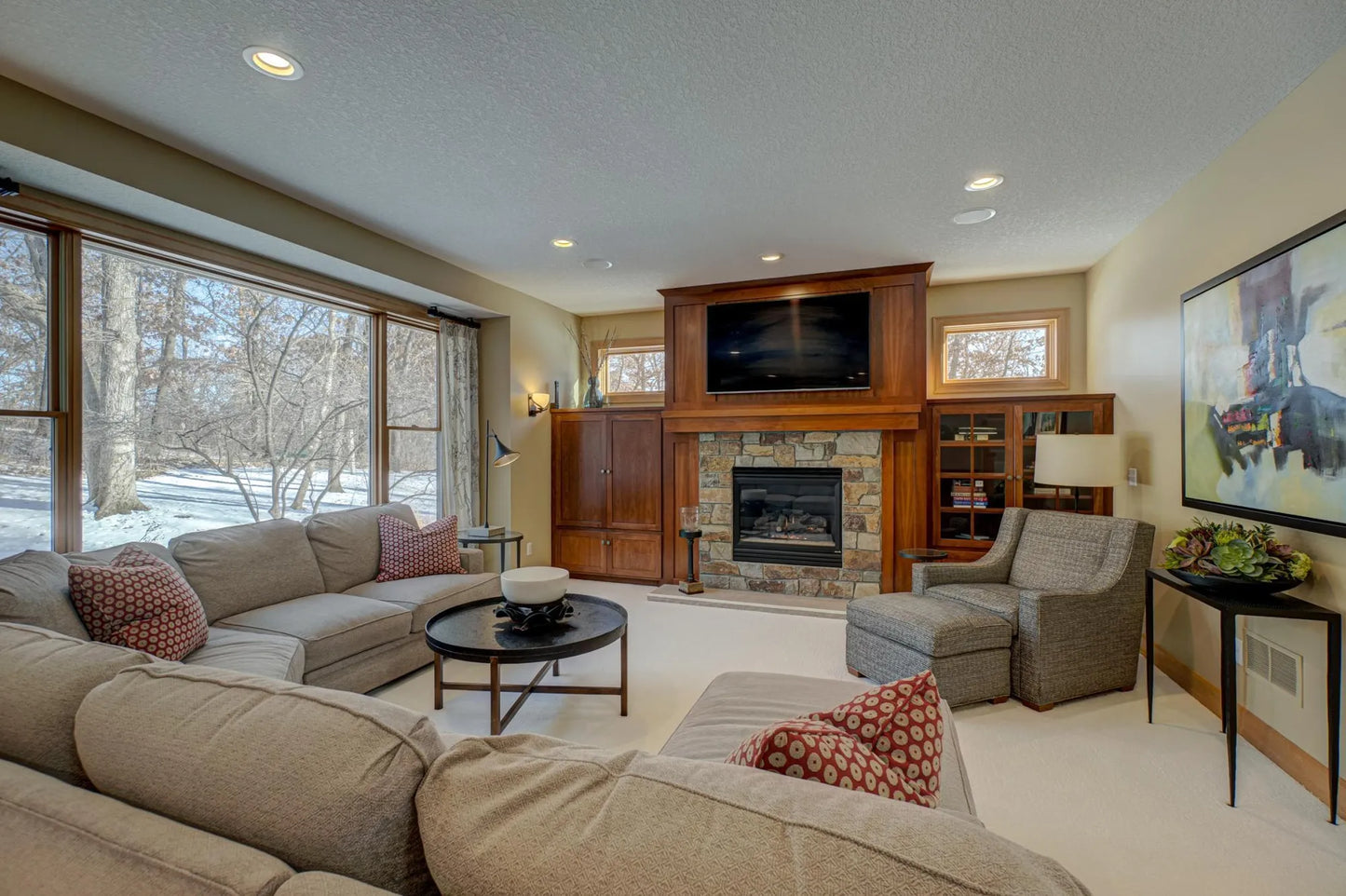 22 Oaks Road, North Oaks, MN 55127