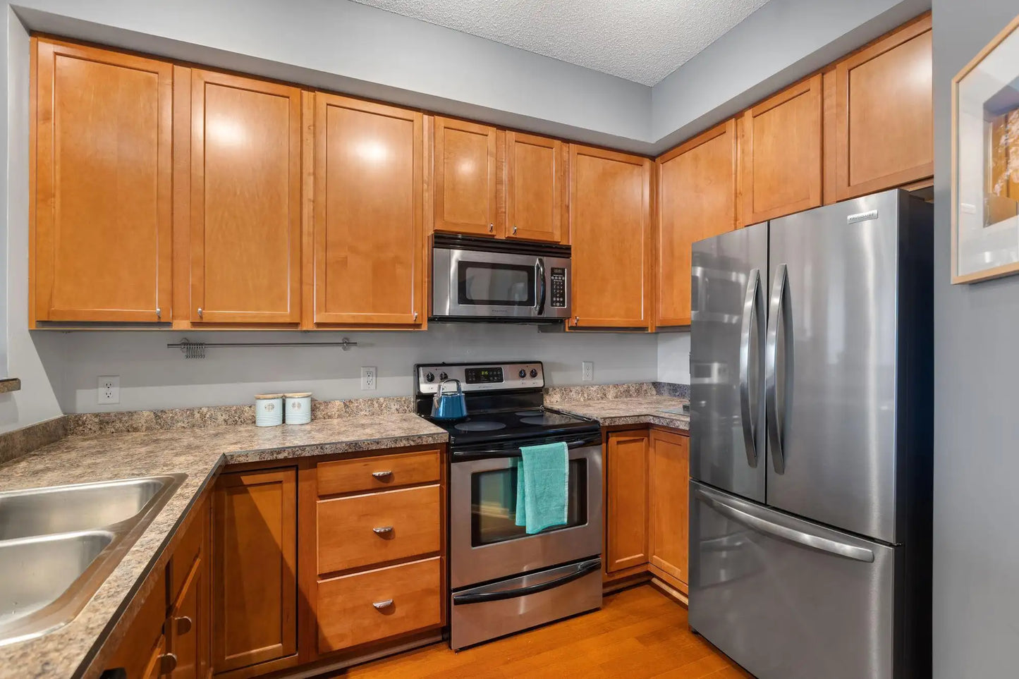150 Burnsville Parkway, Burnsville, MN 55337