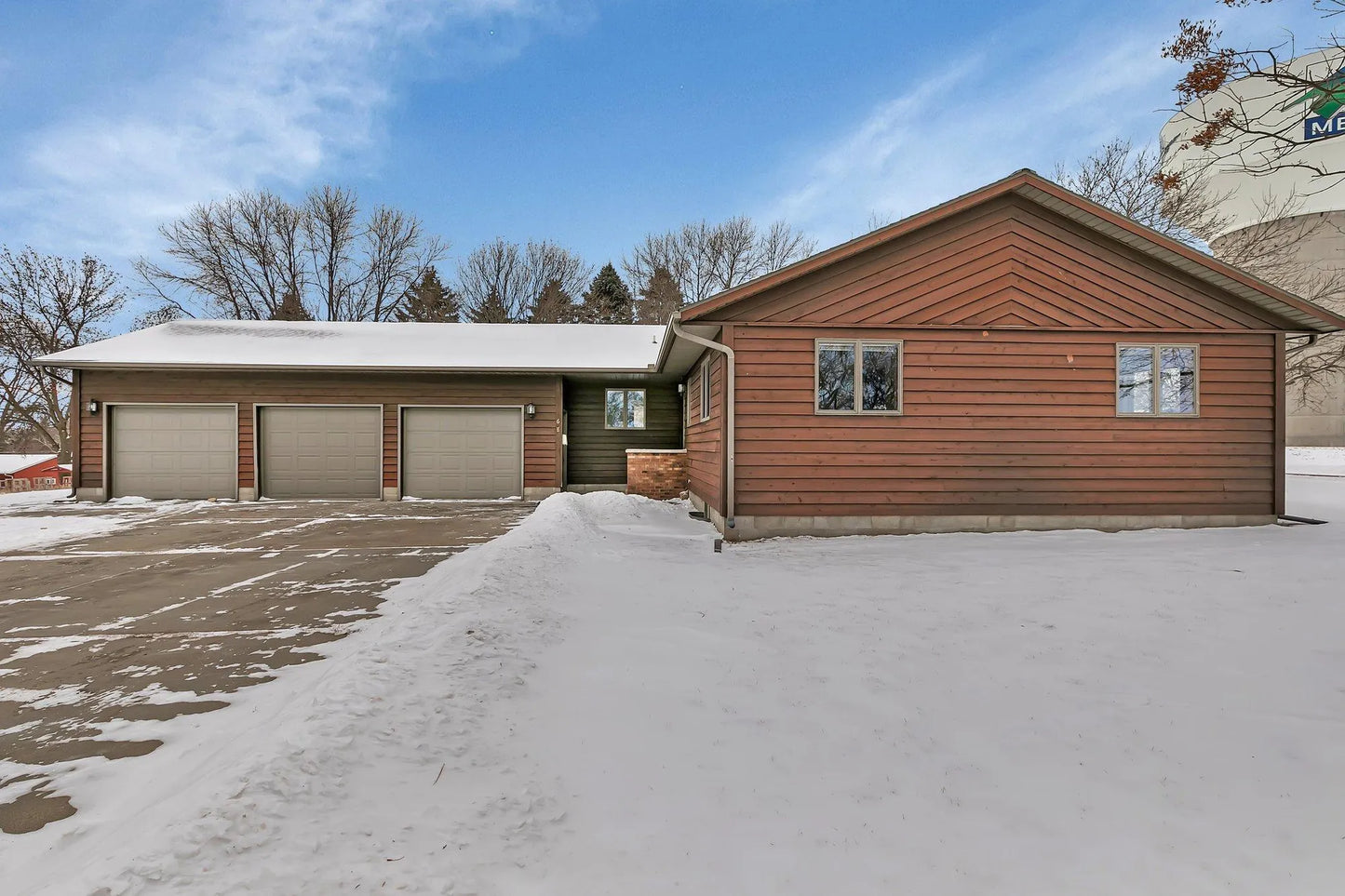 6 6th St NE , Melrose, MN 56352