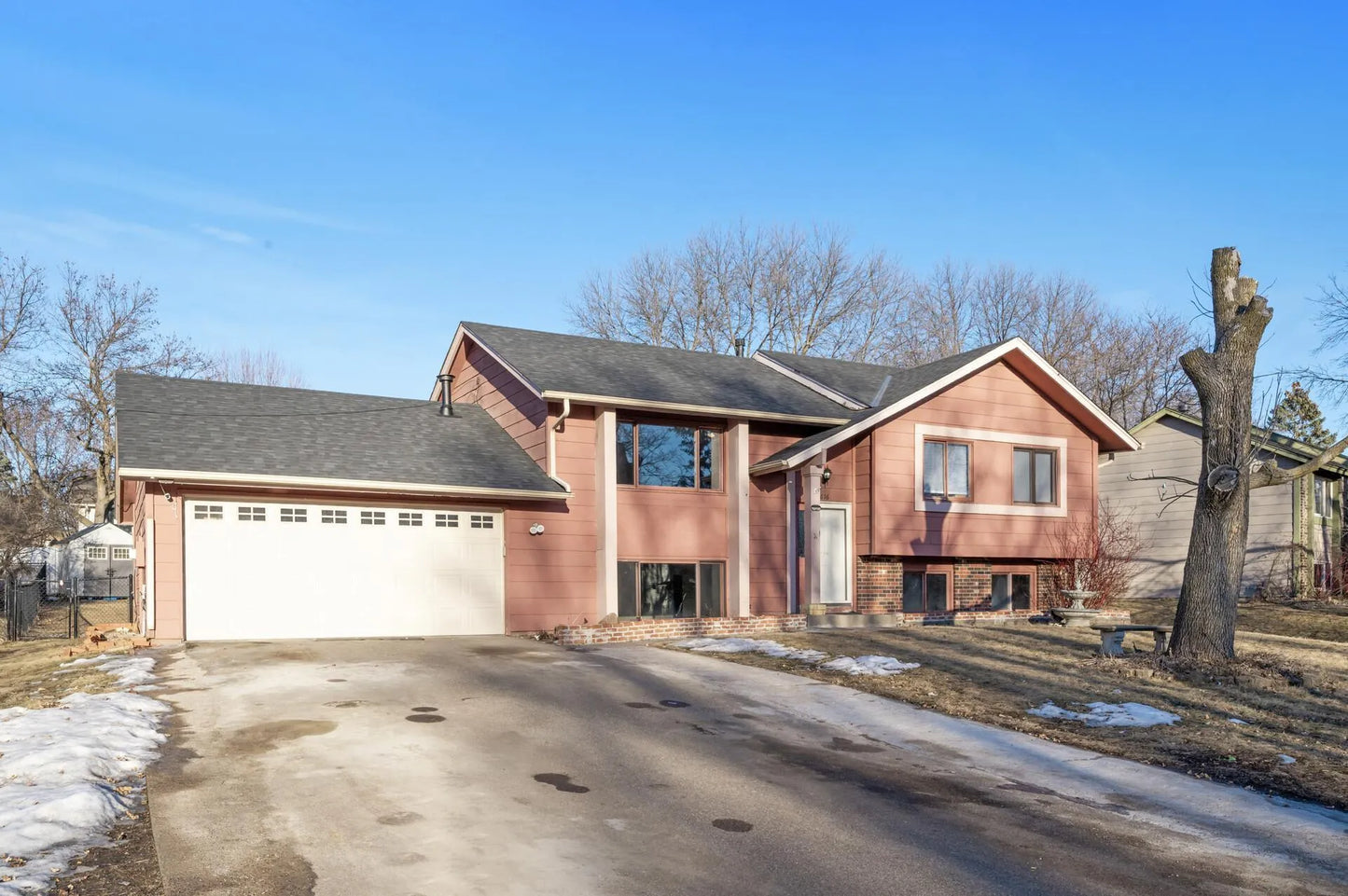 6616 Stratford Road, Woodbury, MN 55125