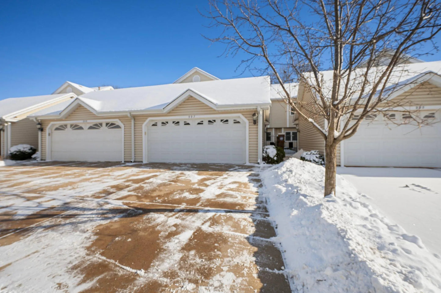 997 Hill Court, Shoreview, MN 55126