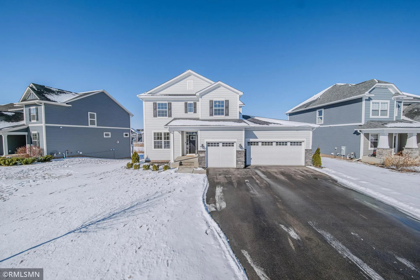 1918 Green Ash Drive, Carver, MN 55315