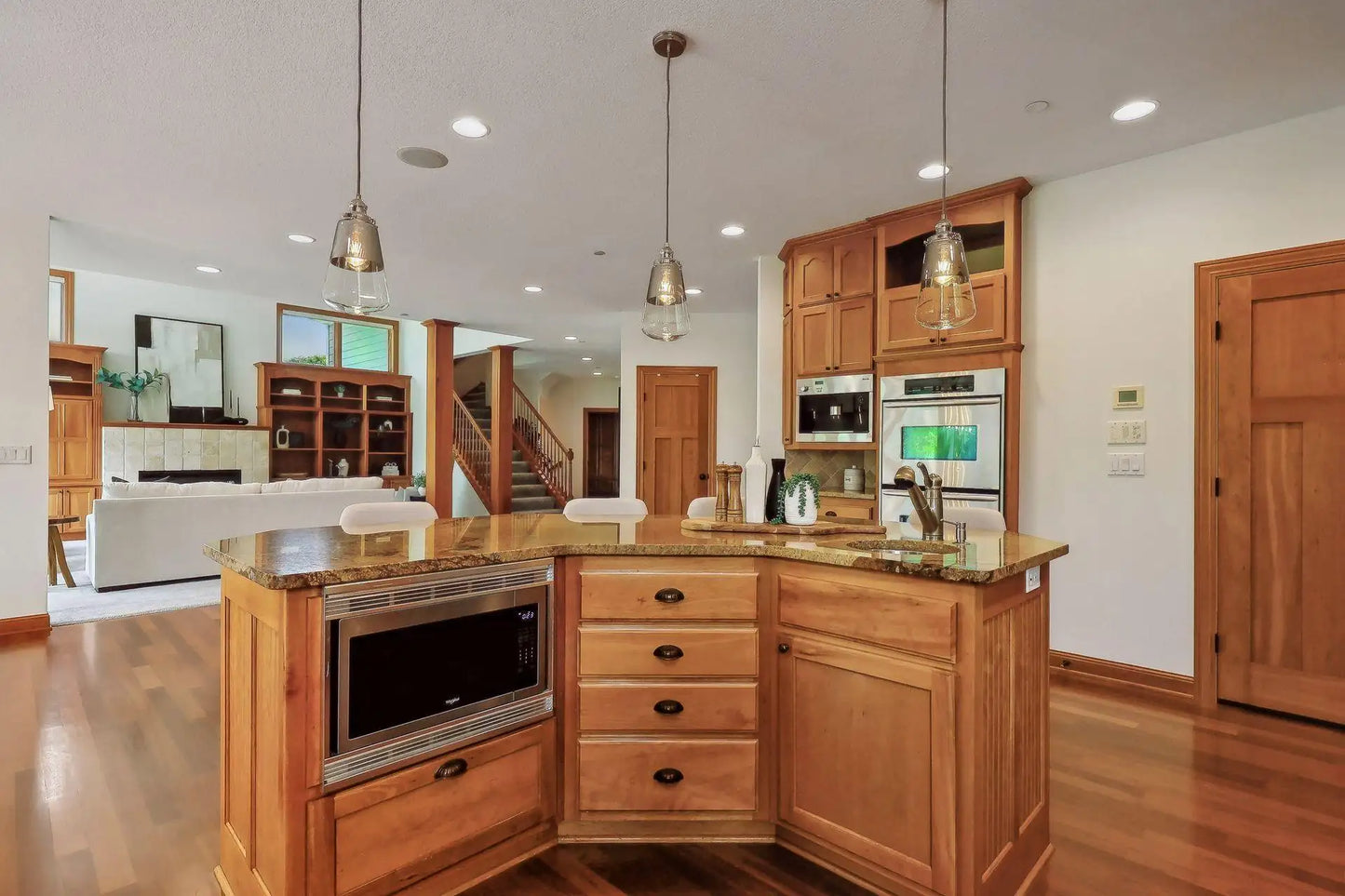 1585 Hamel Road, Medina, MN 55340