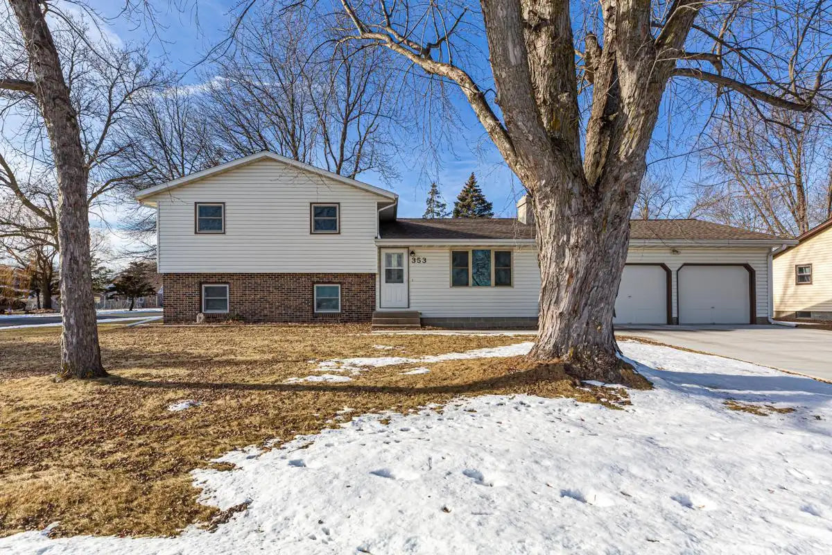 353 1st Street, Gaylord, MN 55334