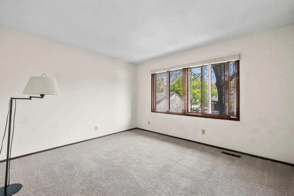 147 River Woods Lane, Burnsville, MN 55337
