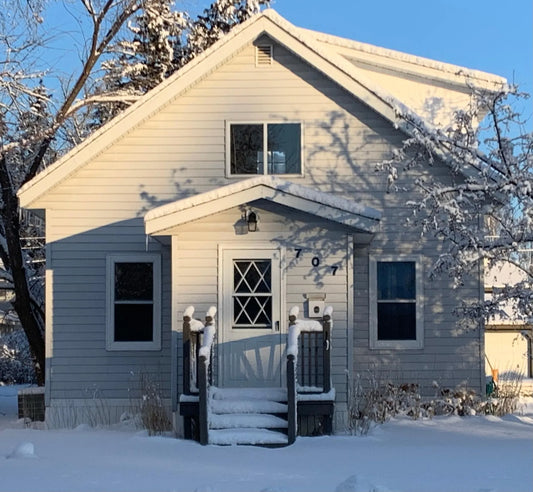 707 Center Street, Roseau, MN 56751