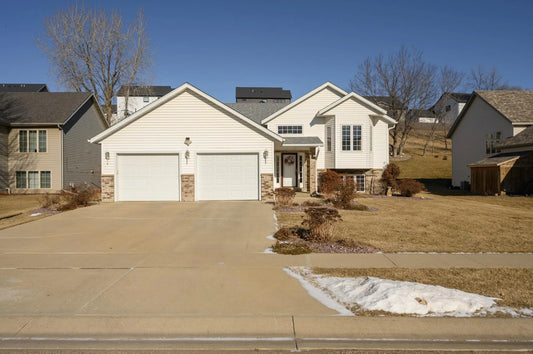 4773 White Pine Drive, Rochester, MN 55901