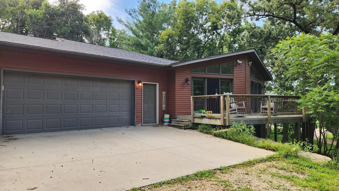 40861 County Road 90 , Mazeppa Twp, MN 55956