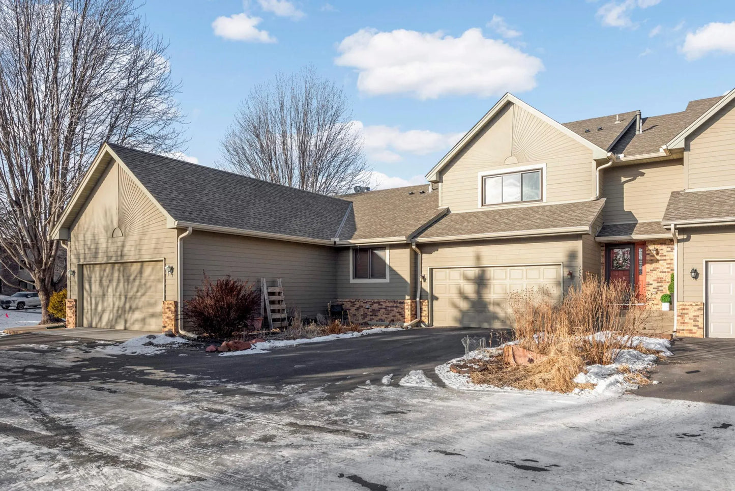 14723 Southampton Drive, Burnsville, MN 55306